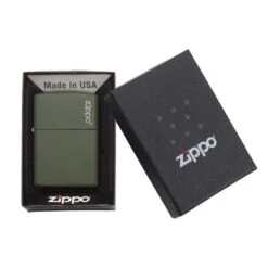 Briquet Zippo Logo - Vert Mat -Magasin De Fournitures Pour Fumeurs briquet zippo logo vert mat 2